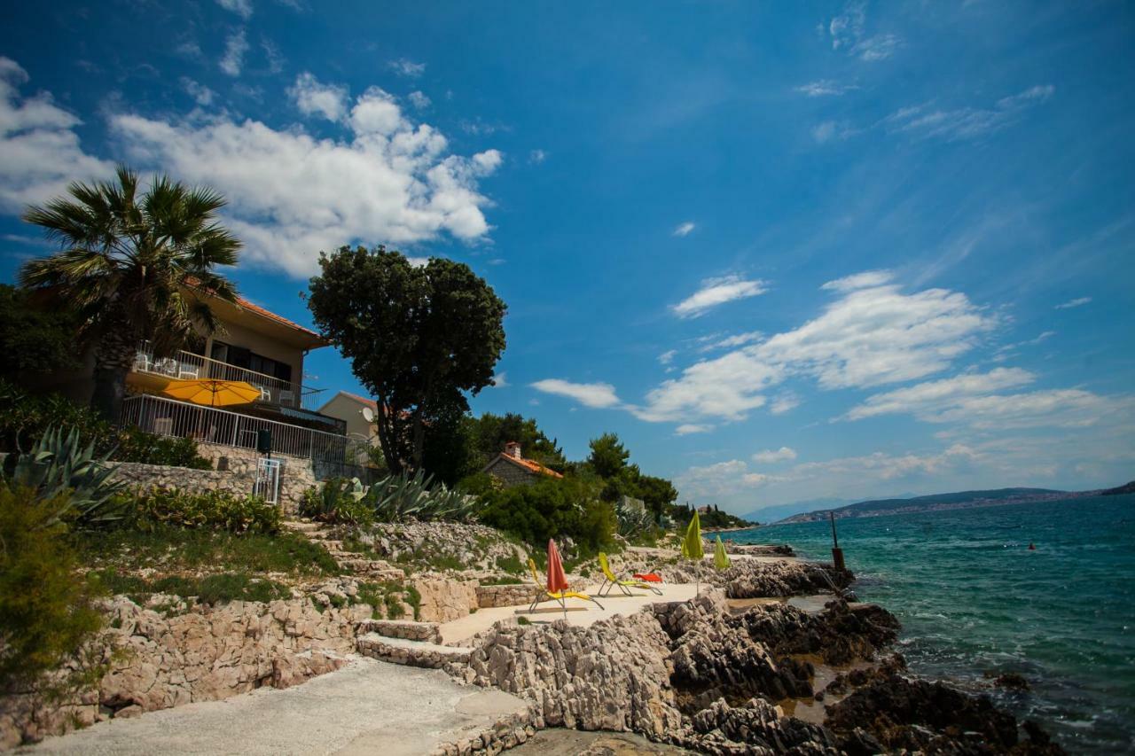Villa Amarela Seget Vranjica Exterior photo